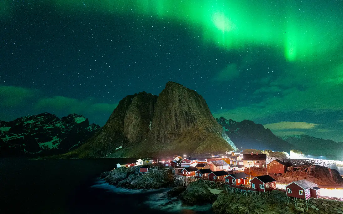 Northern lights travel